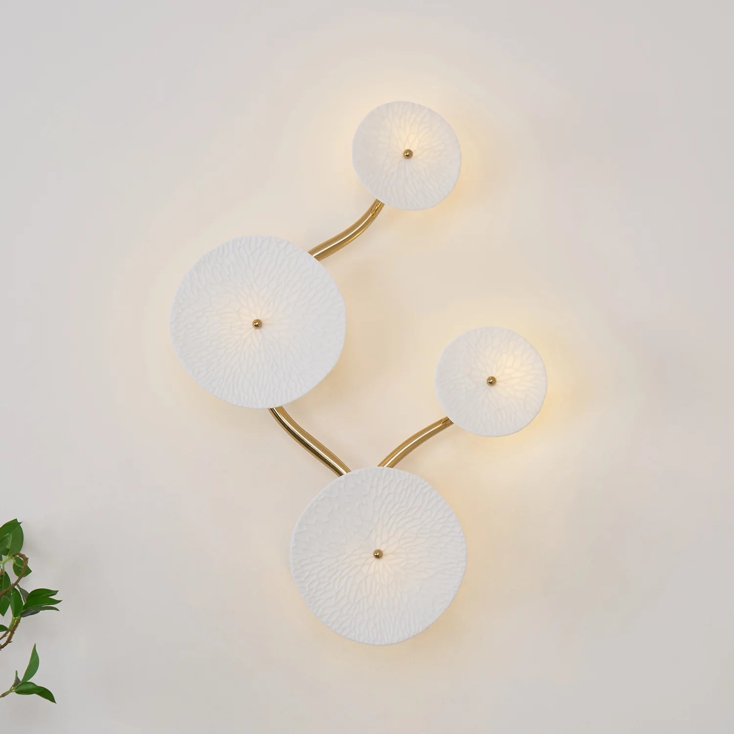 NirvanaLotus Botanical Wall Sconce