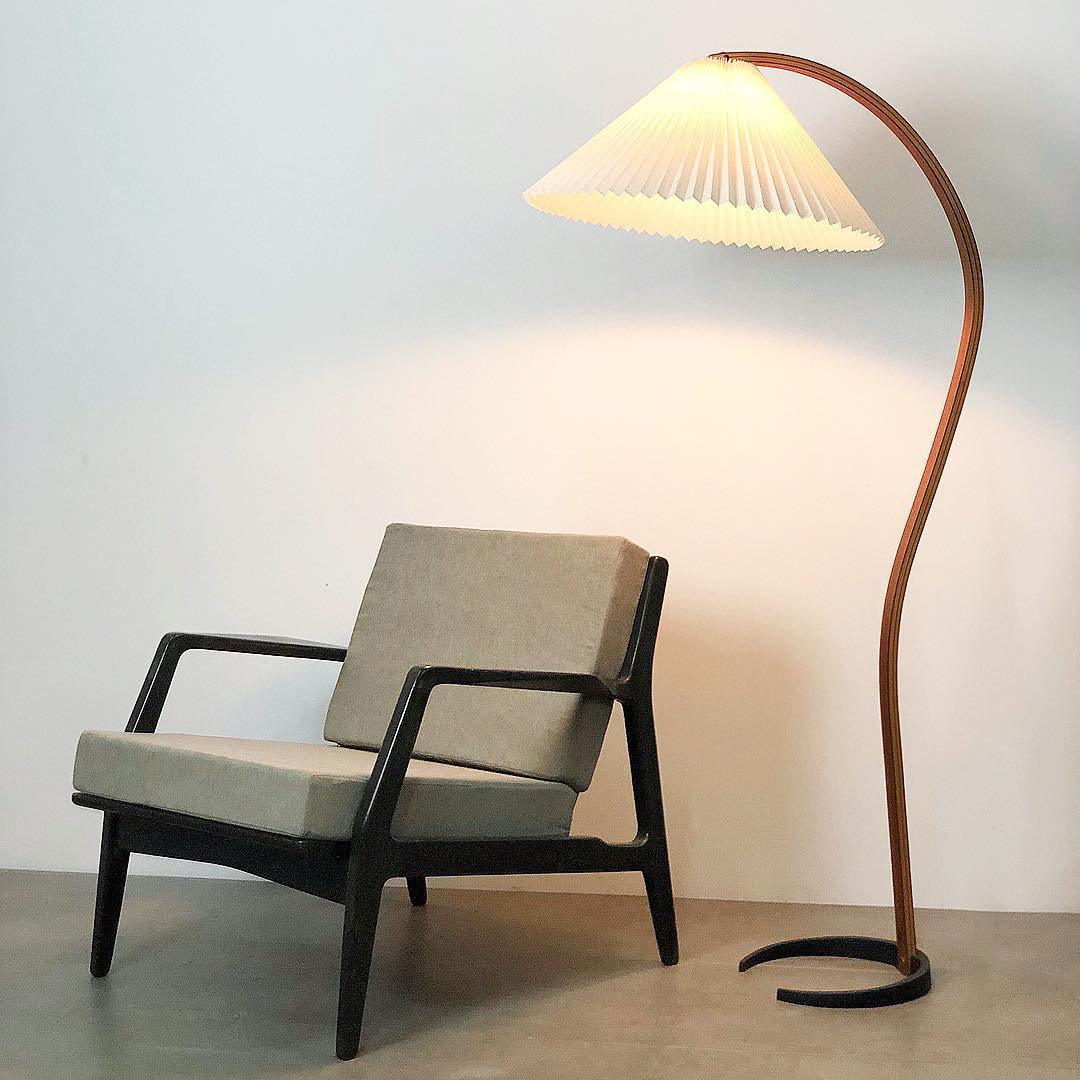 NordicArc Cantilever Floor Lamp