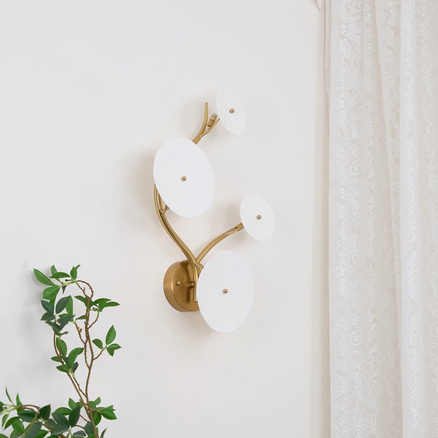 NirvanaLotus Botanical Wall Sconce