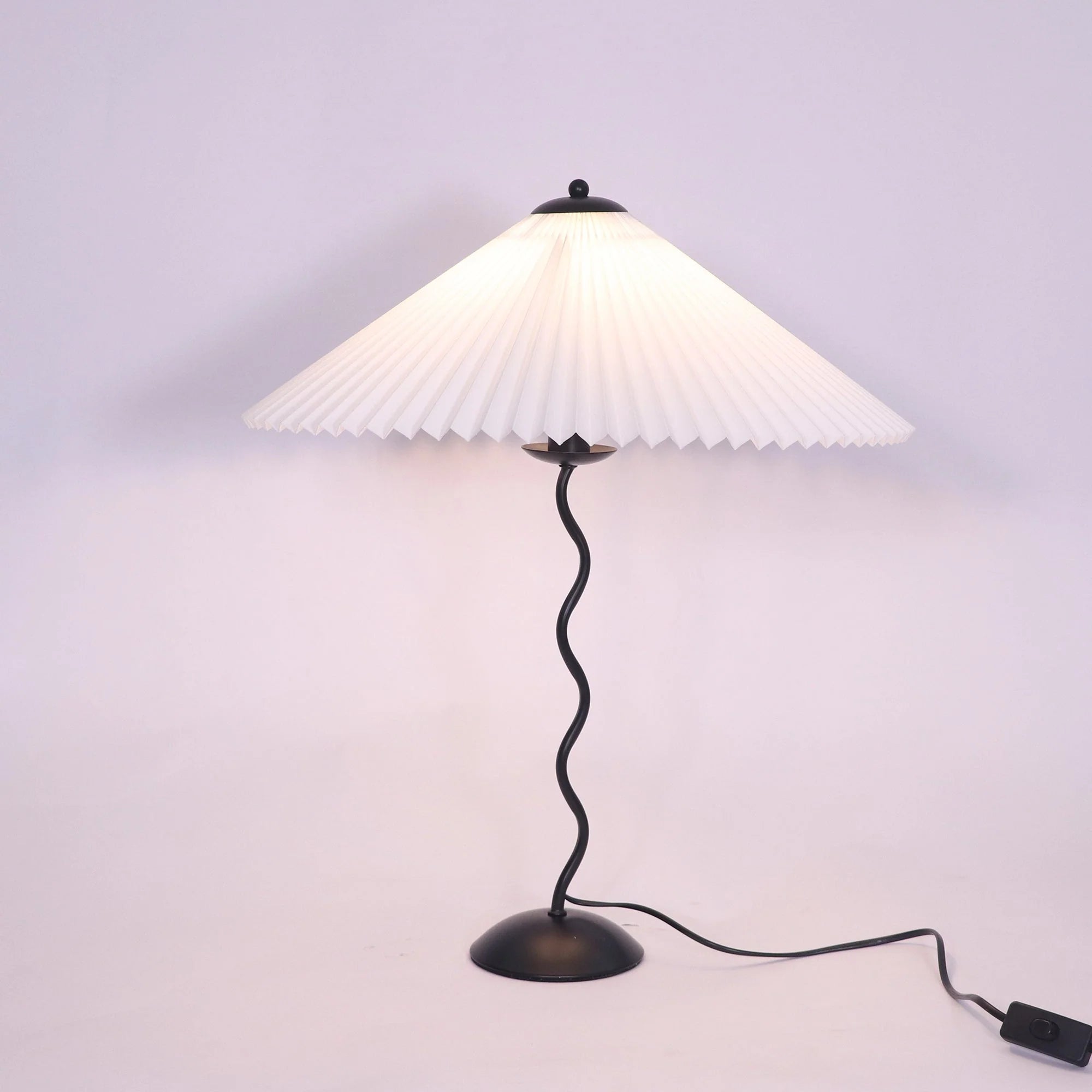 ArcRhythm Sculptural Table Lamp