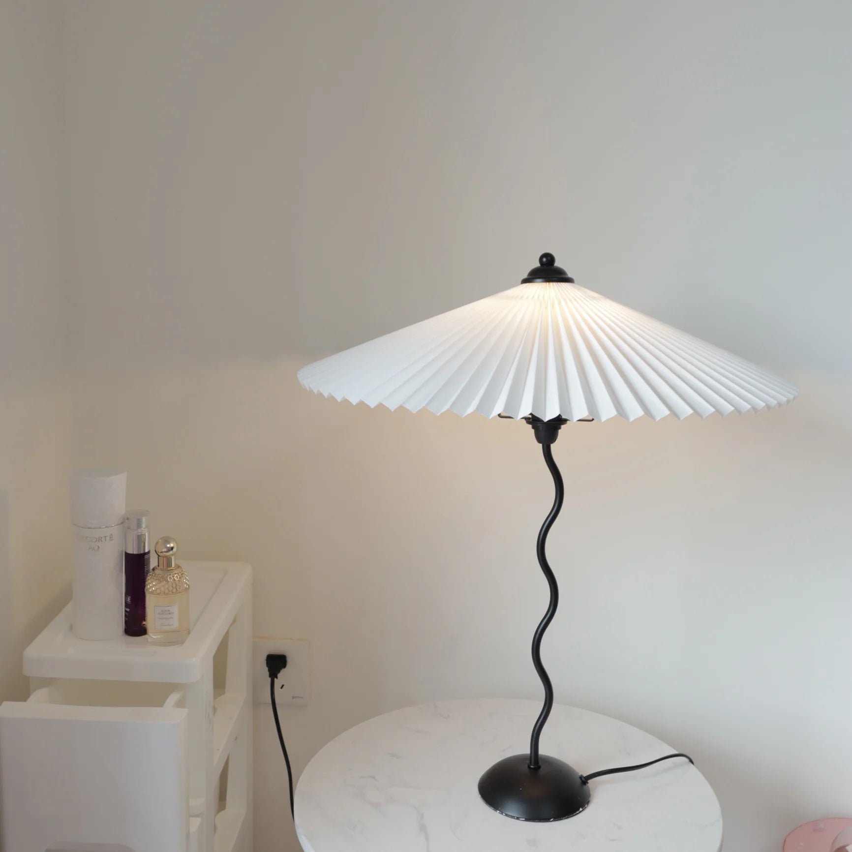 ArcRhythm Sculptural Table Lamp