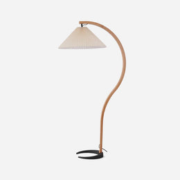 Retro Scandic Arc Metal Floor Lamp